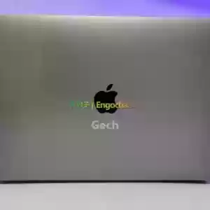 13.3 inch MACBOOK PRO Core i72019256GB  SSD STORAGE16GB RAMLiquid Retina XDR  display in Ethiopia