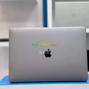 15 inch MACBOOK PRO(340 Cycle count) Core i7 2017 512GB  SSD STORAGE16GB RAMLiquid Retina in Ethiopia