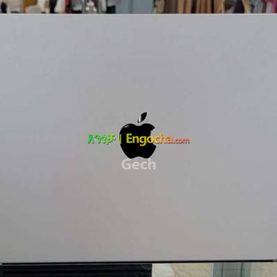 16-inch MacBook Pro with apple M1 pro chip512GB SSD32GB unified memory16.2-inch(diagonal)