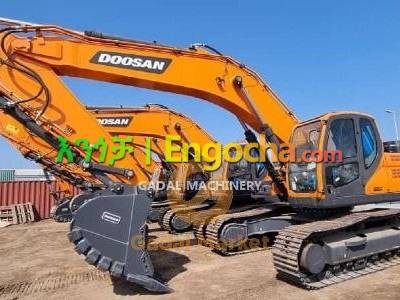 2023 Doosan 360 crawler Excavator