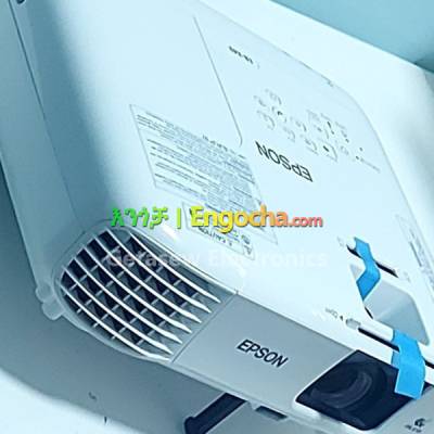 3PIS AVAILABLEBrand New EPSON ProjectorWith manual  CD and cartoon Model name:  EB -X49Ha