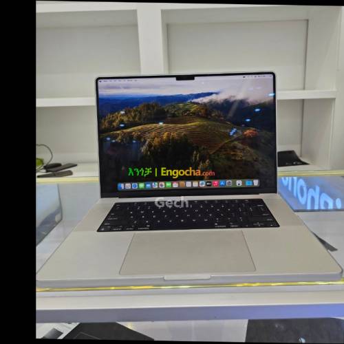 Apple M2 Pro16-inch MacBook Pro M2 chip16GB unified memory / 1TB SSD Storage 12-core CPU 