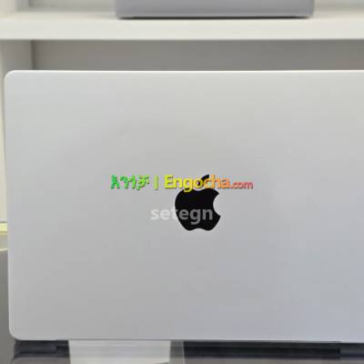 Apple MacBook Pro 2021 M1 laptop