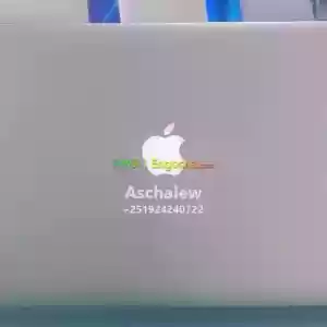 Apple MacBook Pro(Retina, 15-inch, 2013)Processor:2.4GHz Intel Core i7 Memory:8GB Storage in Ethiopia