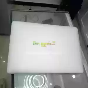 Apple macbook Air 2015 in Ethiopia