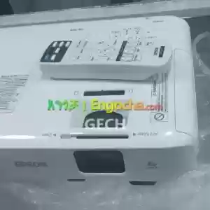 BRAND NEW EPSON EB S05 PROJECTOR Price in Ethiopia
