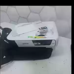 BRAND NEW EPSON EB X31 PROJECTOR Price in Ethiopia