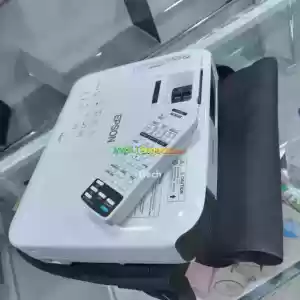 BRAND NEW EPSON EB X31 PROJECTOR Price in Ethiopia