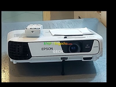 BRAND NEW EPSON EB X31 PROJECTOR
