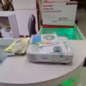 BRAND NEW EPSON EB X39 PROJECTOR in Ethiopia