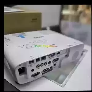 Brand New EPSON Projector With manual CD and cartoon Price in Ethiopia