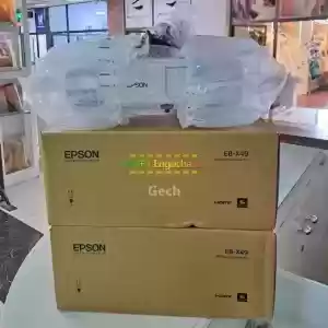 Brand New EPSON ProjectorWith manual  CD and cartoon Model name:  EB -X49Hardware interfa Price in Ethiopia