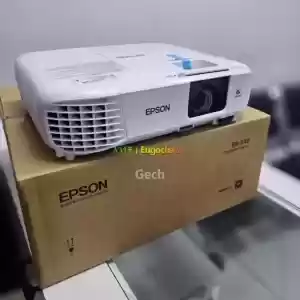 Brand New EPSON ProjectorWith manual  CD and cartoon Model name:  EB -X49Hardware interfa Price in Ethiopia