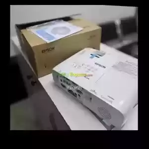 Brand New EPSON ProjectorWith manual  CD and cartoon Model name:  EB -X49Hardware interfa Price in Ethiopia