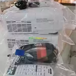 Brand New EPSON ProjectorWith manual  CD and cartoon Model name:  EB -X49Hardware interfa Price in Ethiopia