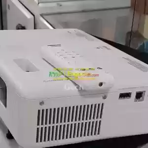 Brand New Epson Projector CO-W01With Bag and Remote Epson Projector Model name:  Price in Ethiopia