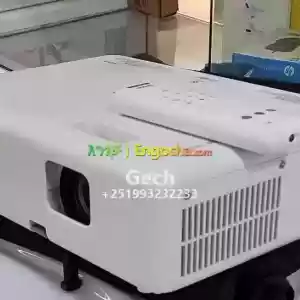 Brand New Epson Projector CO-W01With Bag and Remote Epson Projector Model name:  CO-W01Mo in Ethiopia