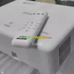 Brand New Epson Projector CO-W01Epson Projector With Remote Model name:  CO-W01Mounting t in Ethiopia