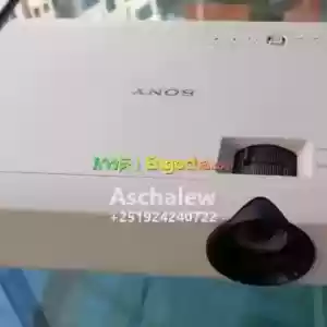Brand NewSONY PROJECTORModel name VPL-DX100Hardware interface VGA, HDMI Mounting type Flo Price in Ethiopia