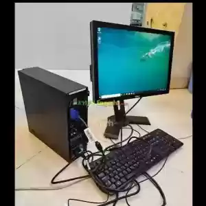 DELL desktop Desktop 3050 (with full accessories )7th generation19 inch  screen moniter C in Ethiopia