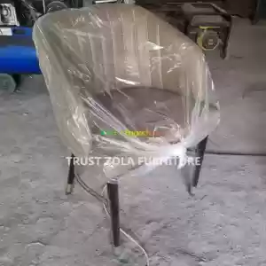 Dining የሆቴል የስጋ ቤት የሬስቶራንት ወምበርና ጠረጼዛ in Ethiopia