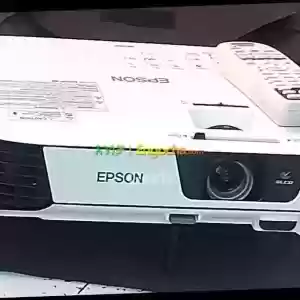 EPSON Projector EB-x31 with Bag & Remote Hardware interface: VGA, USB, HDMIL in Ethiopia