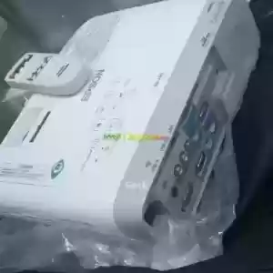 EPSON Projector Has bag &remote Model name:  EB-x39Hardware interface: VGA, USB, HDMILamp in Ethiopia