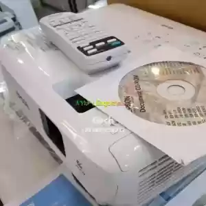 Epson Projector BRAND NEW With Cartoon Model name:  EB-E01 Hardware interface: VGA, USB,  in Ethiopia