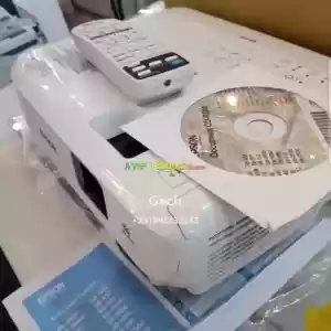 Epson Projector BRAND NEW With Cartoon Model name:  EB-E01 Hardware interface: VGA, USB,  in Ethiopia
