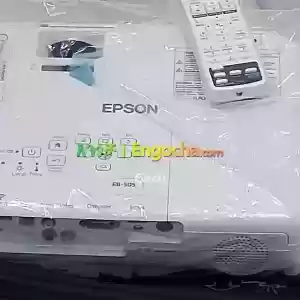 Epson Projector with bag &remote Model name:  EB-S05Hardware interface: VGA, USB, HDMILam in Ethiopia