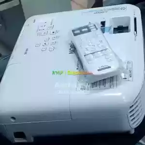 Epson Projector with bag &remote Model name:  EB-S05Hardware interface: VGA, USB, HDMILam in Ethiopia