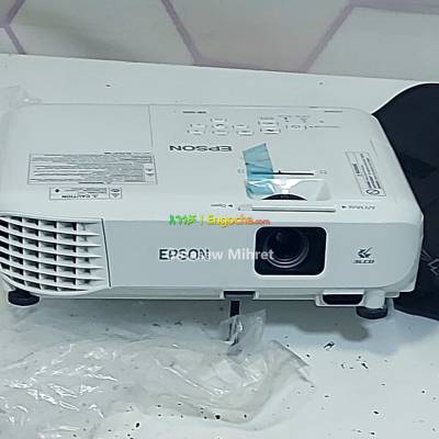 Epson Projector with bag &remote Model name:  EB-S05Hardware interface: VGA, USB, HDMILam