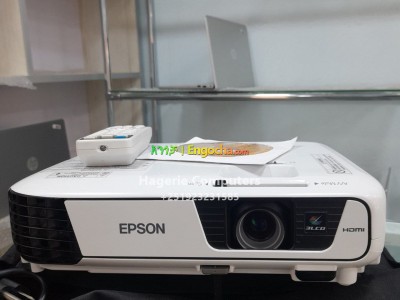Epson projector EB-X31