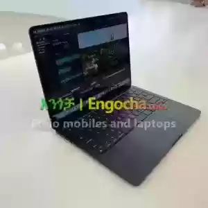 MacBook Air M2 256GB RAM 8GB cycle count 193 from USA in Ethiopia