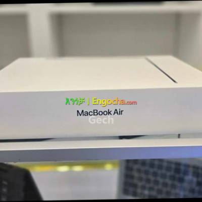 MacBook Air M2 Chip processor M2 Chip processor  2022️256GB SSD Storage