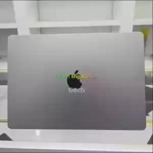 MacBook Air M2 Chip processor M2 Chip processor 2022️512GB SSD Storage ️8GB unified memor in Ethiopia