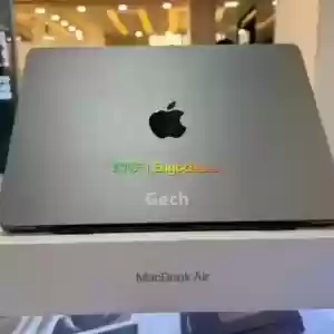 MacBook Air M2 Chip processor M2 Chip processor 2022️256 GB SSD Storage ️8GB unified memo Price in Ethiopia