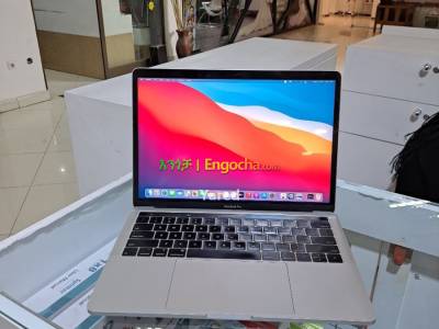 MacBook pro 2019 laptop