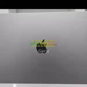 Macbook air M2 (2022)Display:Retina 2560x1664Processor:Apple M2 chip (10 cores)Graphics:A Price in Ethiopia