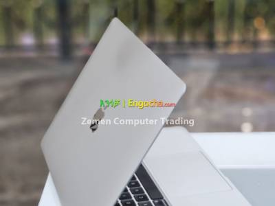 Macbook air early Core i5 Laptop
