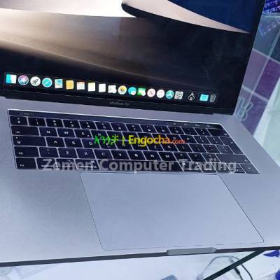 Macbook pro Core i9 Laptop
