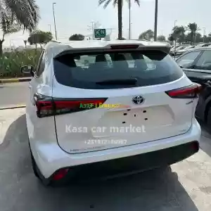 Make: Toyota Model: Highlander Trim: GLYear: 2024Body Type: SUVSeats: 7Engine: 4Cyl. 2.5L in Ethiopia