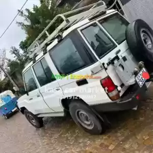 Make :Toyota Model:LandCruiser Mark 2Body Type Year:2017Manual Vechile Type:Double cupEng Price in Ethiopia