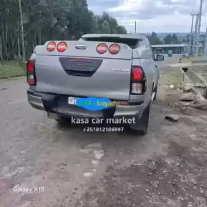 Make:ToyotaModel: Revo King Cab Engine:D-4DFuel:DieselStandard: Europe Transmission: Manu Price in Ethiopia