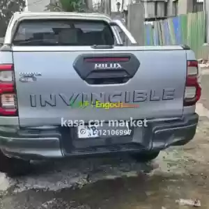 Make:ToyotaModel:Hilux InvincibleYear:2021Body Type:Pickup Seats:5Engine:4Cyl. 2.4L Turbo Price in Ethiopia