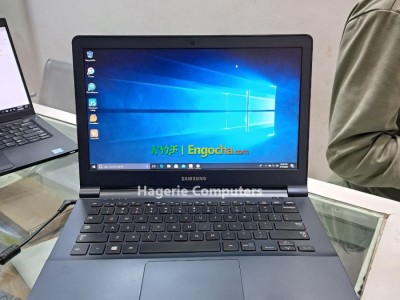 NEW ARRIVAL SAMSUNG LAPTOP