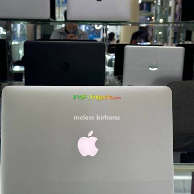 New Apple Macbook pro 2025