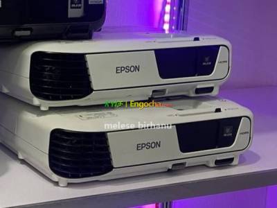 New Epson EB-S41 Projector