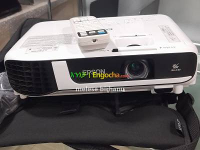New Epson EB-X51 projector