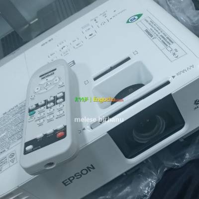 New Epson Projector EB-x39